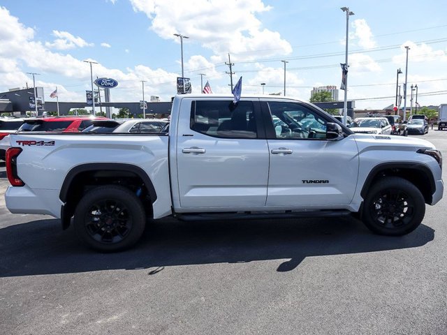 Used 2026 Toyota Tundra Limited AWD/4WD image 11