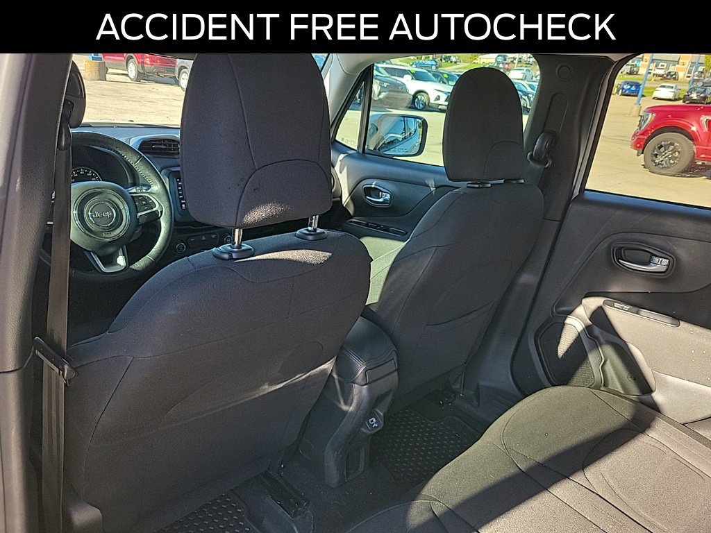Used 2019 Jeep Renegade Latitude w/ Cold Weather Group AWD/4WD image 12