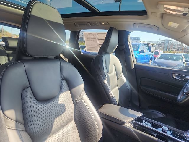 Used 2022 Volvo XC60 B5 Inscription w/ Climate Package AWD/4WD image 32
