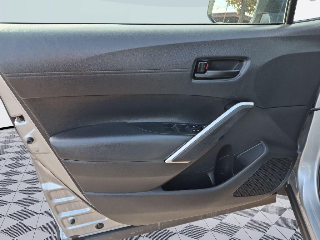 Used 2025 Toyota Corolla Cross AWD Hybrid image 10