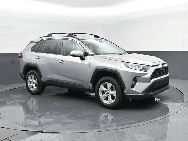 Used 2019 Toyota RAV4 XLE w/ All Weather Liner Package AWD/4WD image 3