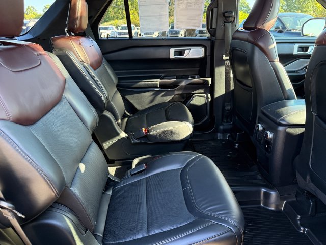 Certified 2020 Ford Explorer Platinum w/ Premium Technology Package AWD/4WD image 23