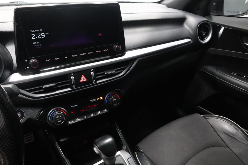 Used 2023 Kia Forte GT-Line image 31