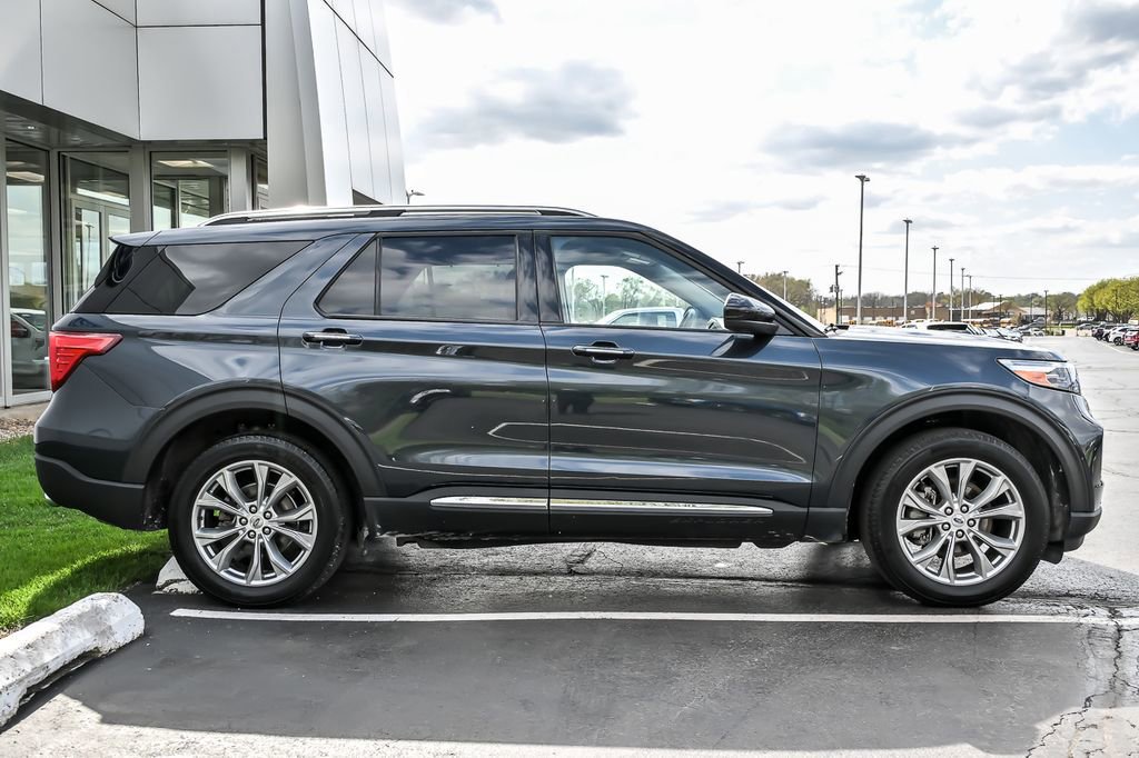 Certified 2023 Ford Explorer Limited AWD/4WD image 7
