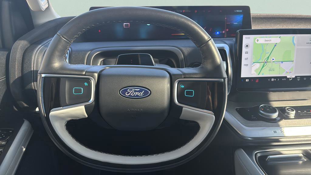 Certified 2025 Ford Expedition Platinum image 24