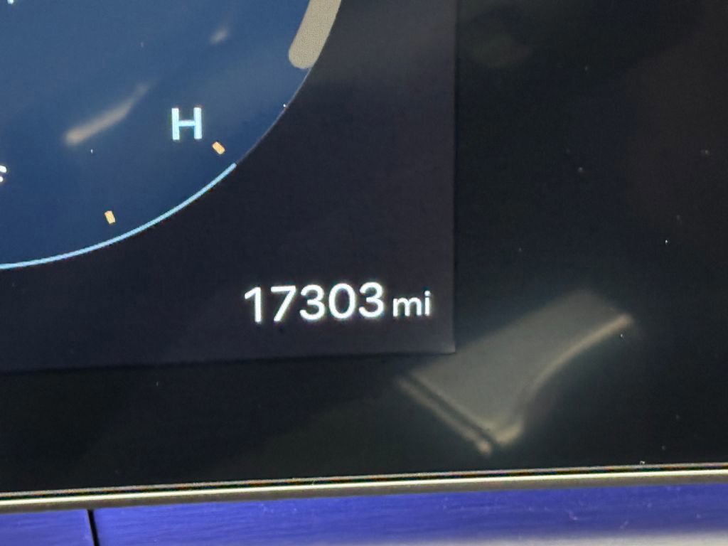 Used 2024 Hyundai Santa Fe Limited image 21