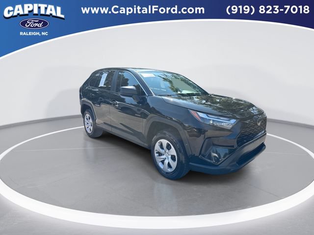 Used 2025 Toyota RAV4 LE AWD/4WD image 2
