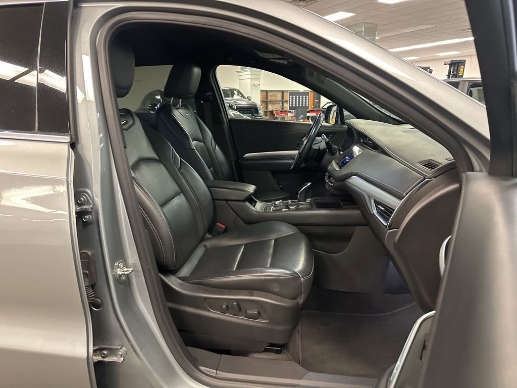 Used 2023 Cadillac XT4 Premium Luxury image 21