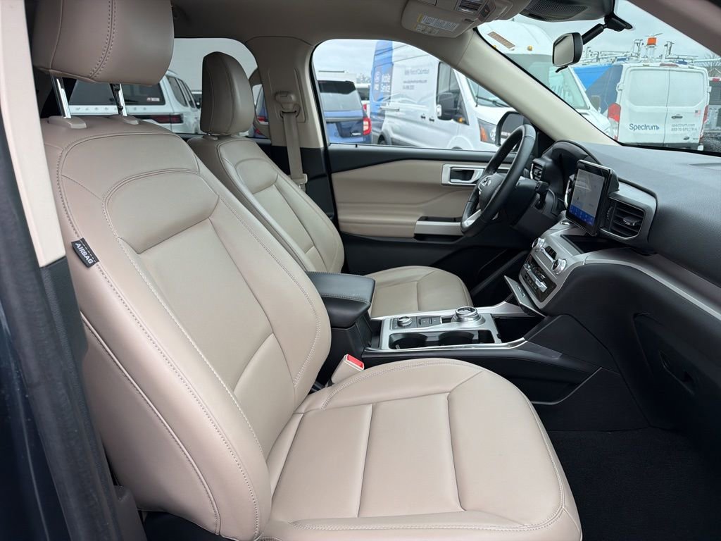 Certified 2023 Ford Explorer XLT w/ Equipment Group 202A image 35