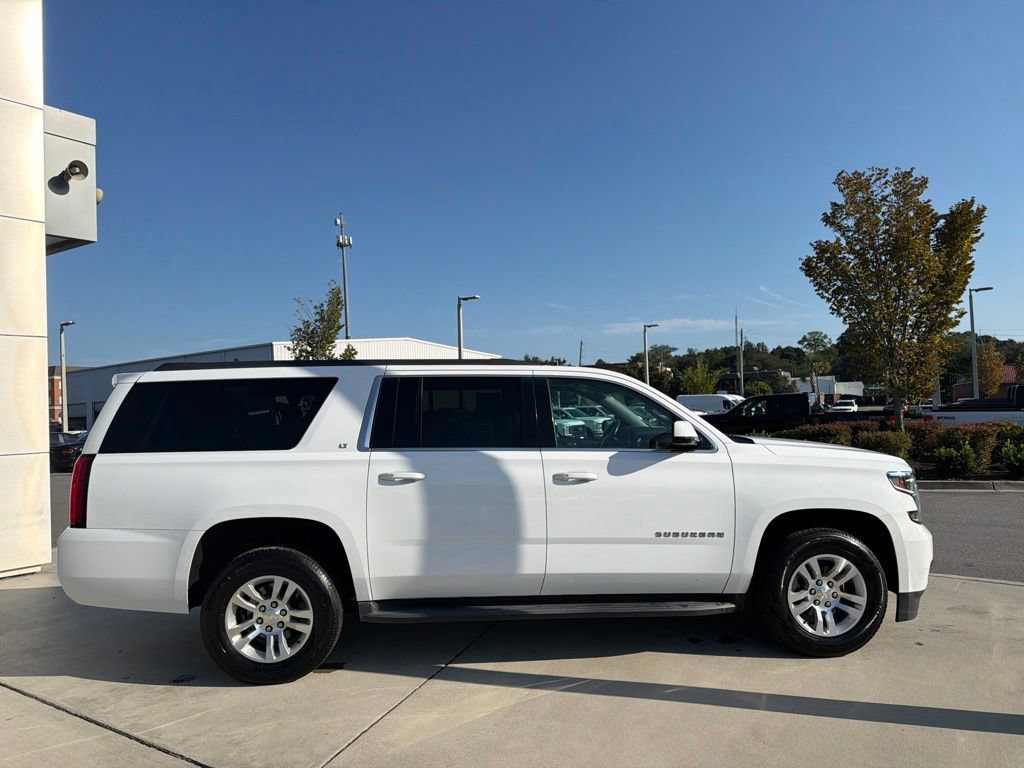 Used 2019 Chevrolet Suburban LT RWD image 12