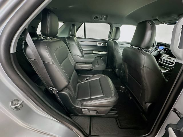 Certified 2024 Ford Explorer XLT w/ Equipment Group 202A AWD/4WD image 32