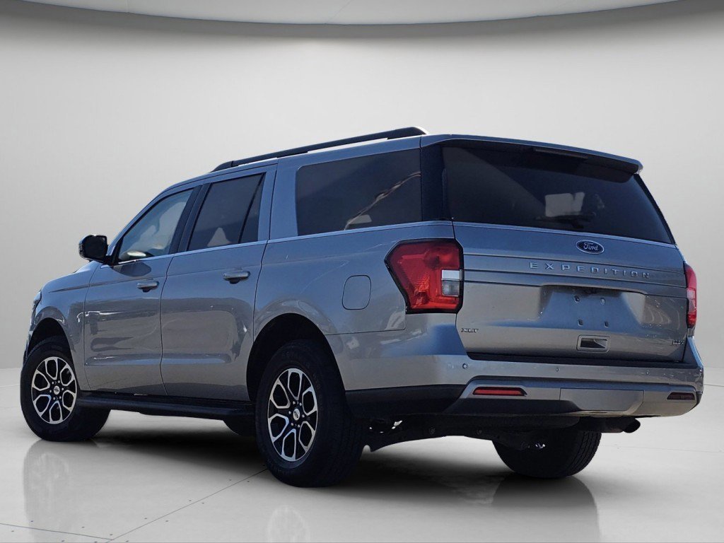 Certified 2023 Ford Expedition Max XLT image 6