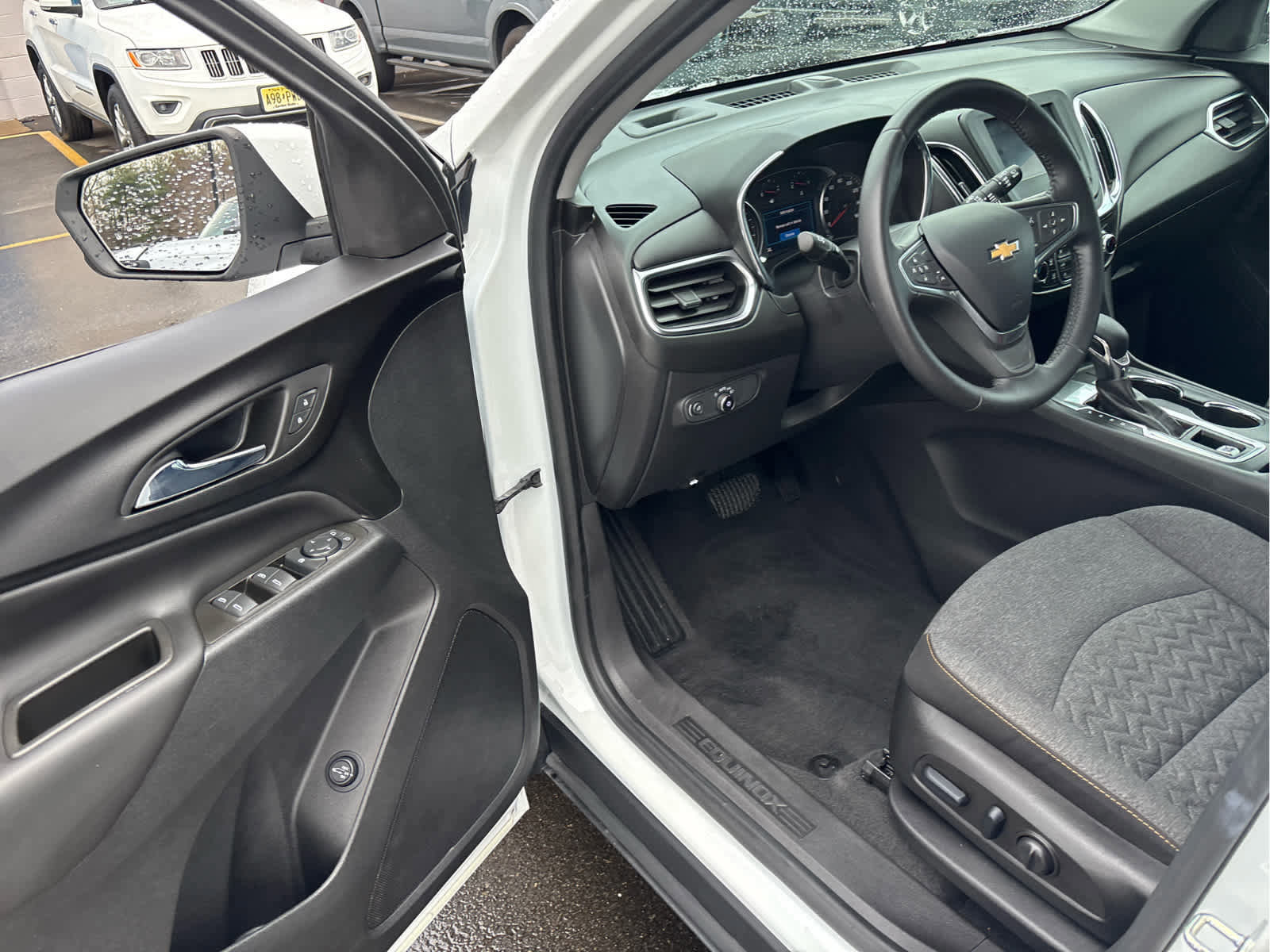 Used 2022 Chevrolet Equinox LT image 11