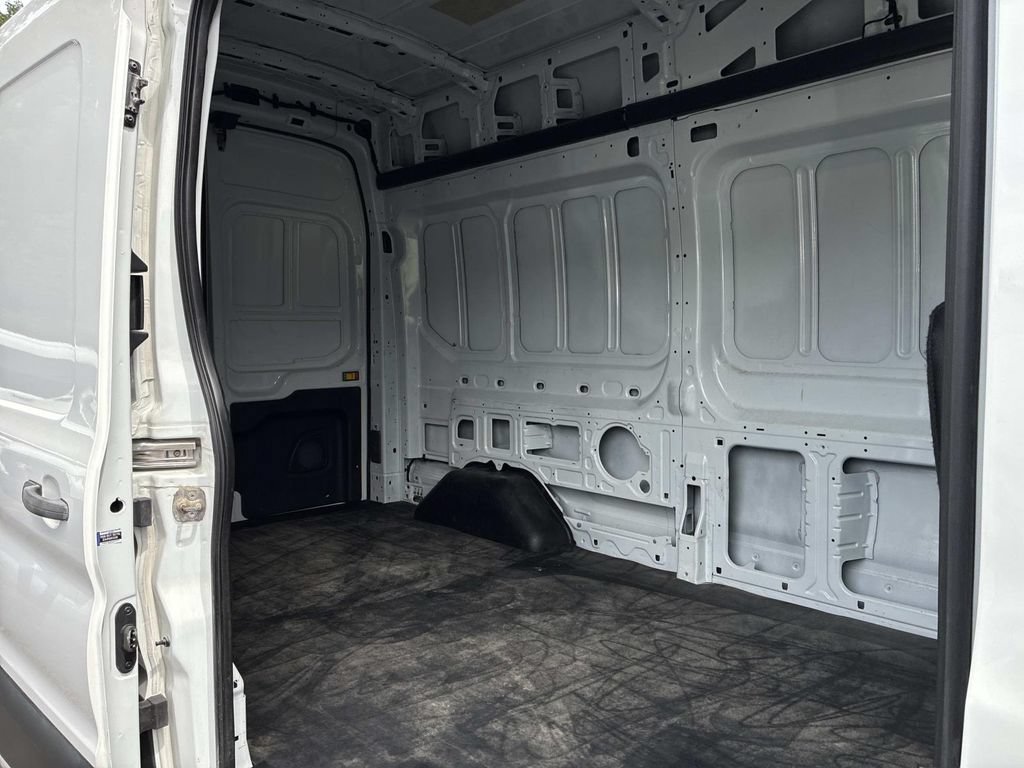 Certified 2024 Ford Transit 250 148 High Roof RWD image 12