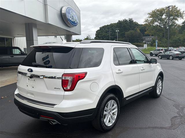 Certified 2018 Ford Explorer XLT w/ Equipment Group 202A AWD/4WD image 7