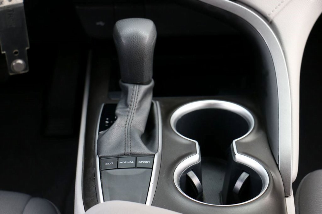 Used 2024 Toyota Camry LE image 27