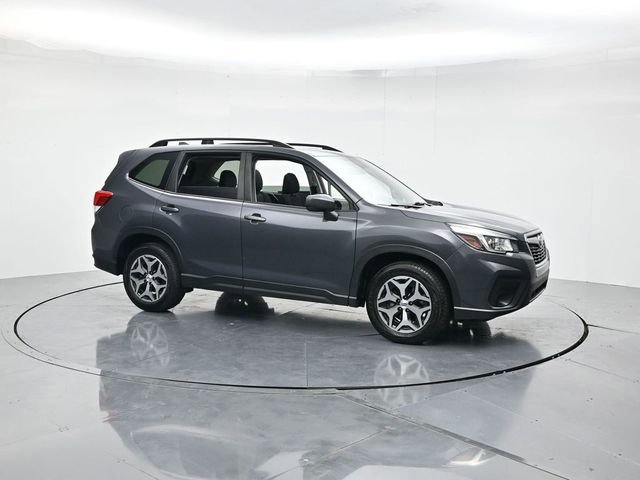 Used 2020 Subaru Forester Premium image 3
