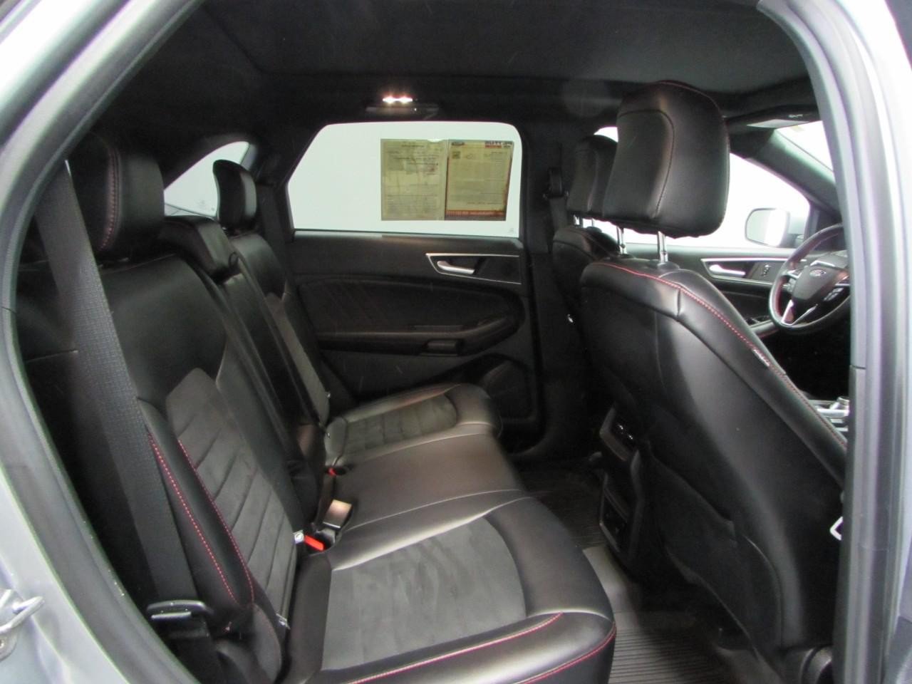 Certified 2024 Ford Edge ST-Line AWD/4WD image 19