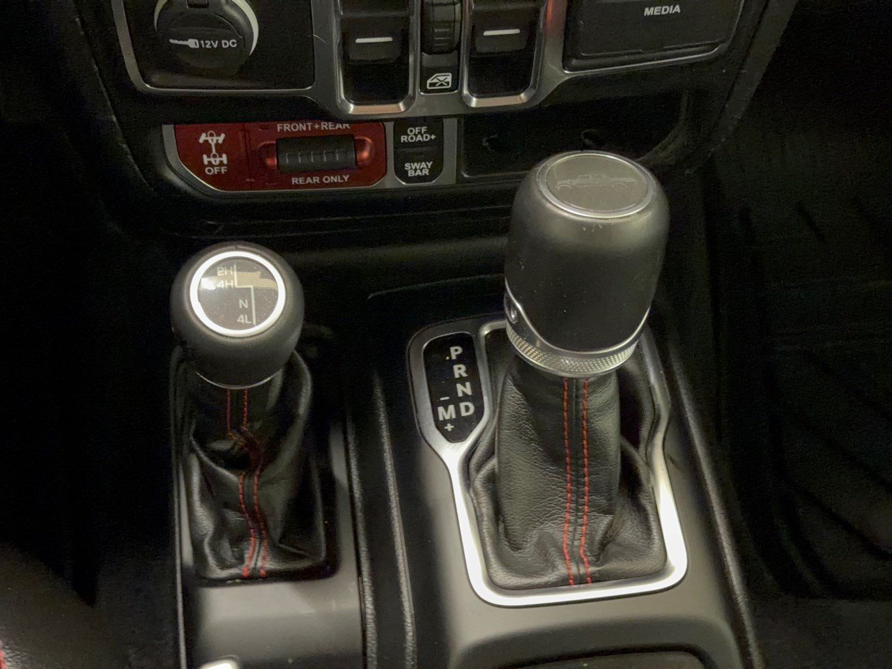 Used 2023 Jeep Gladiator Rubicon w/ LED Lighting Group AWD/4WD image 21