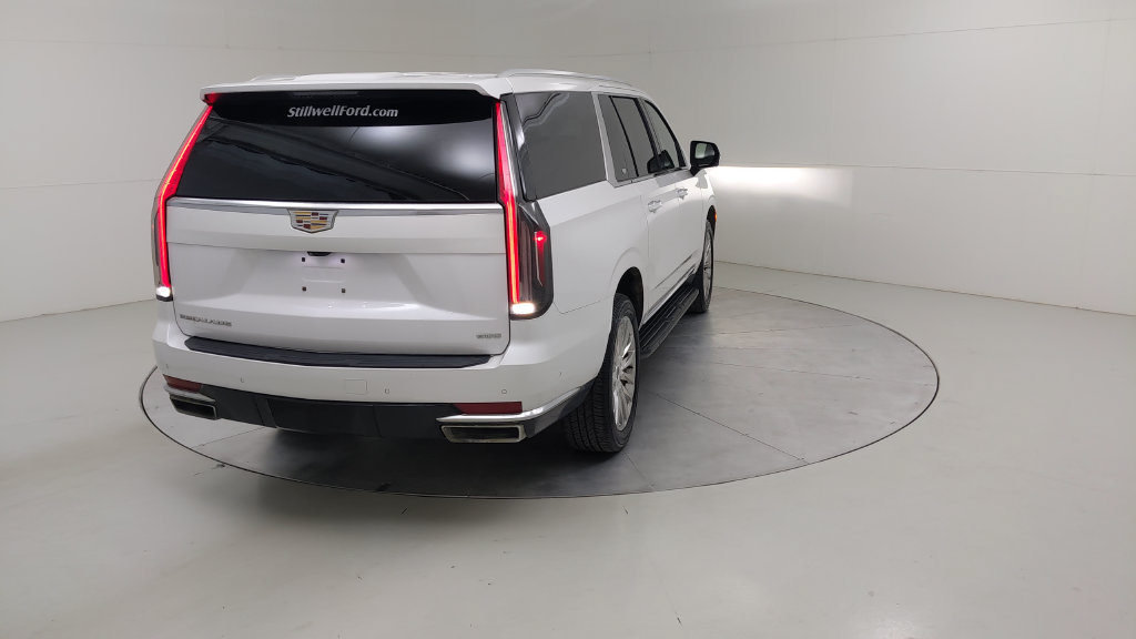 Used 2022 Cadillac Escalade ESV Premium Luxury AWD/4WD image 16