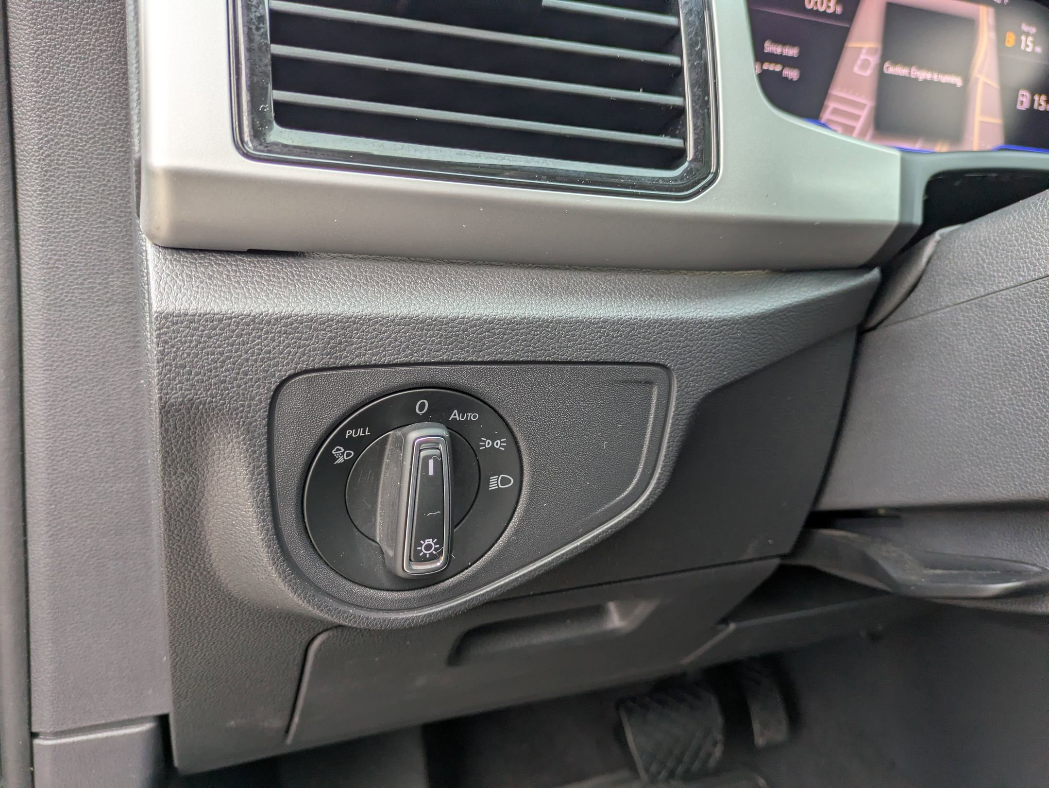 Used 2021 Volkswagen Atlas SEL Premium image 17