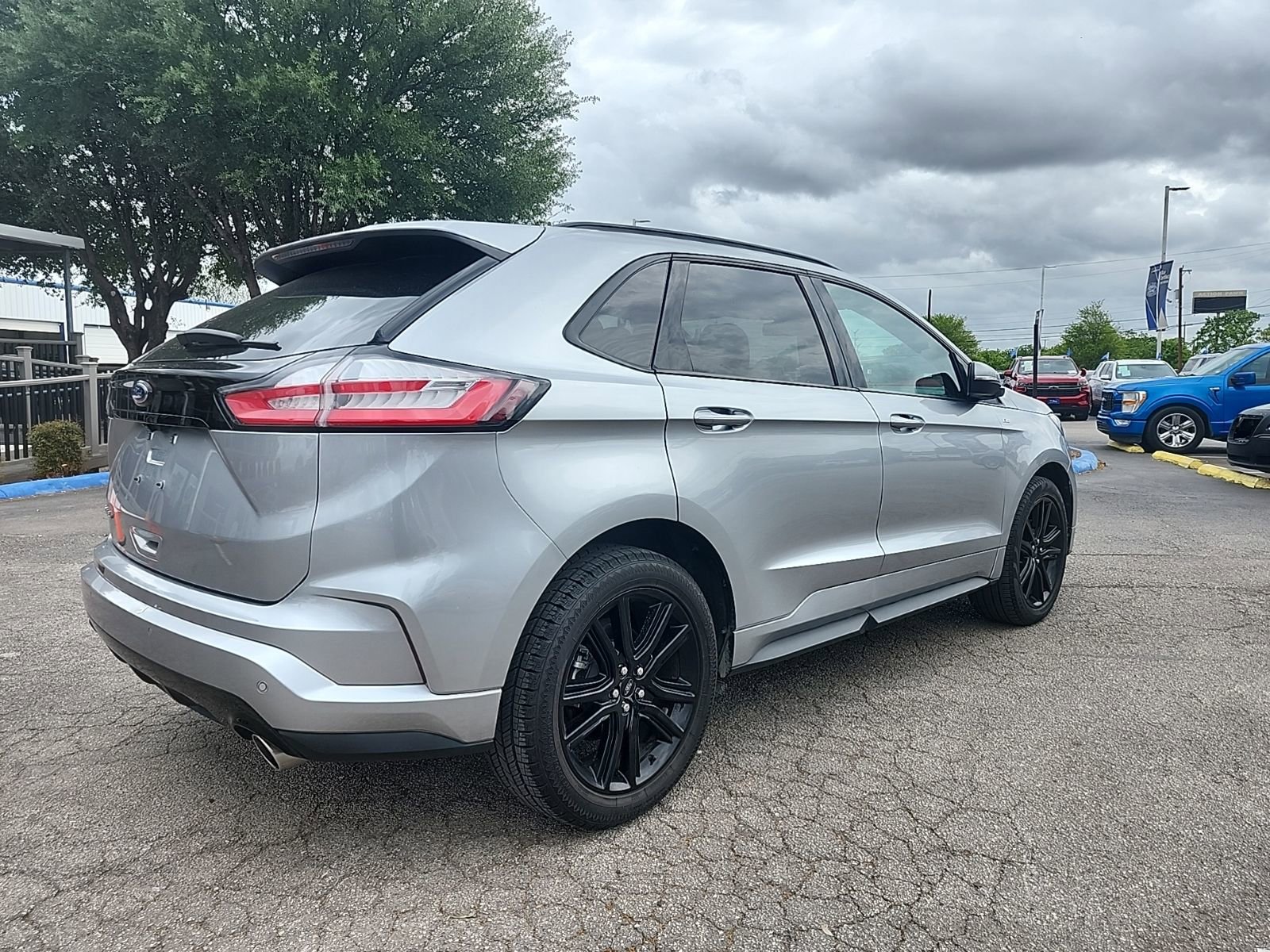 Certified 2020 Ford Edge ST-Line FWD image 3