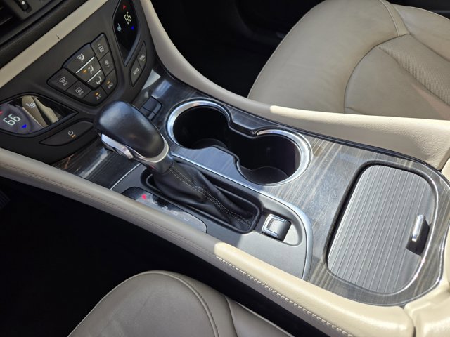 Used 2019 Buick Envision Essence FWD image 17