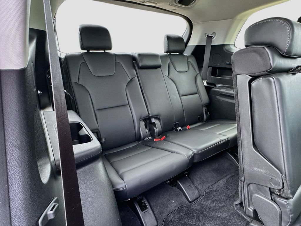 Used 2025 Kia Telluride LX FWD image 28