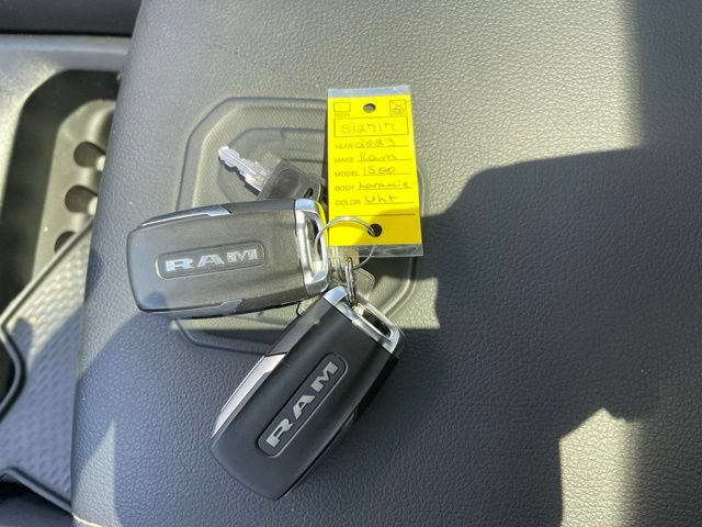 Used 2023 RAM 1500 Laramie AWD/4WD image 33