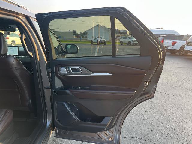 Certified 2025 Ford Explorer Platinum AWD/4WD image 19