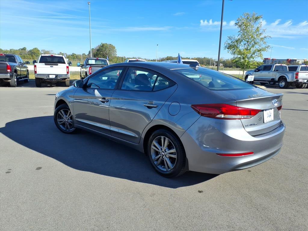 Used 2018 Hyundai Elantra SEL w/ Winter Weather Package image 3