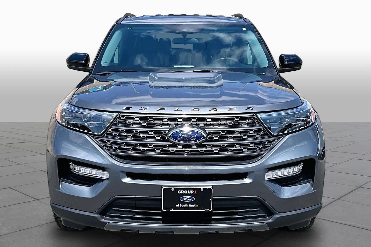 Certified 2023 Ford Explorer XLT w/ Equipment Group 202A RWD image 4