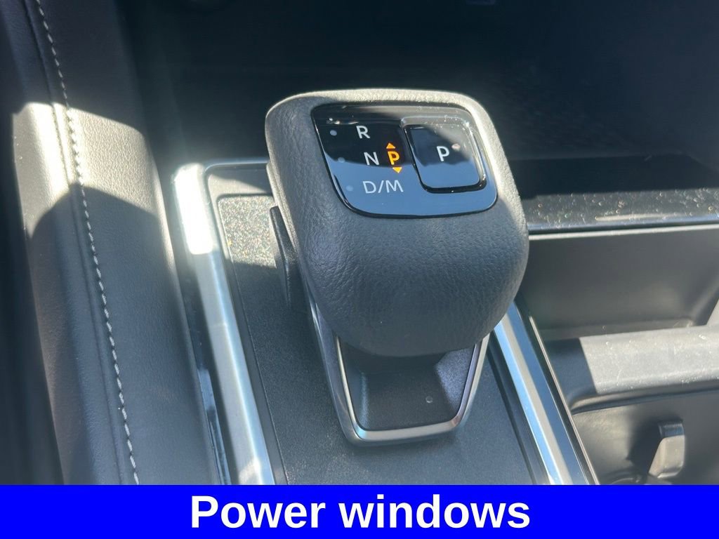 Used 2025 Nissan Pathfinder SV FWD image 14