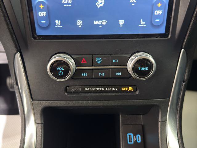 Certified 2022 Ford Edge Titanium AWD/4WD image 5