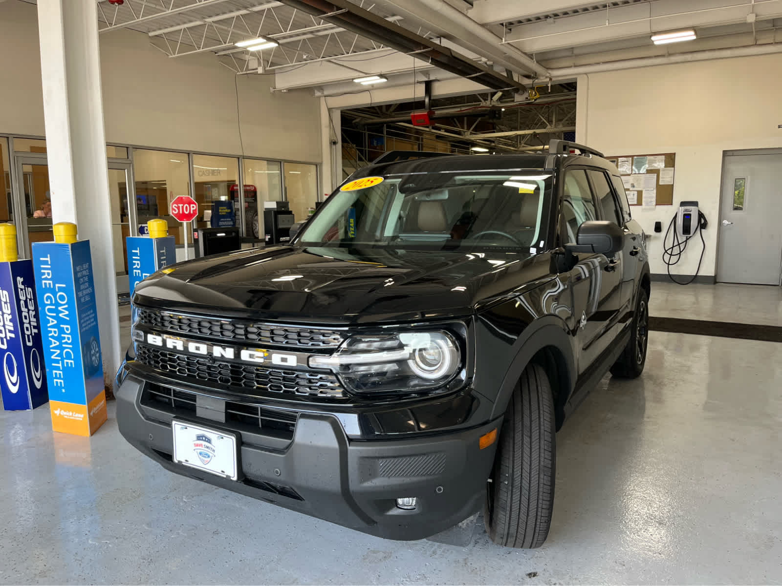 Certified 2025 Ford Bronco Sport Outer Banks w/ Outer Banks Tech Package+ AWD/4WD image 5
