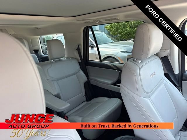 Certified 2025 Ford Expedition Platinum w/ Driver's Package AWD/4WD image 32