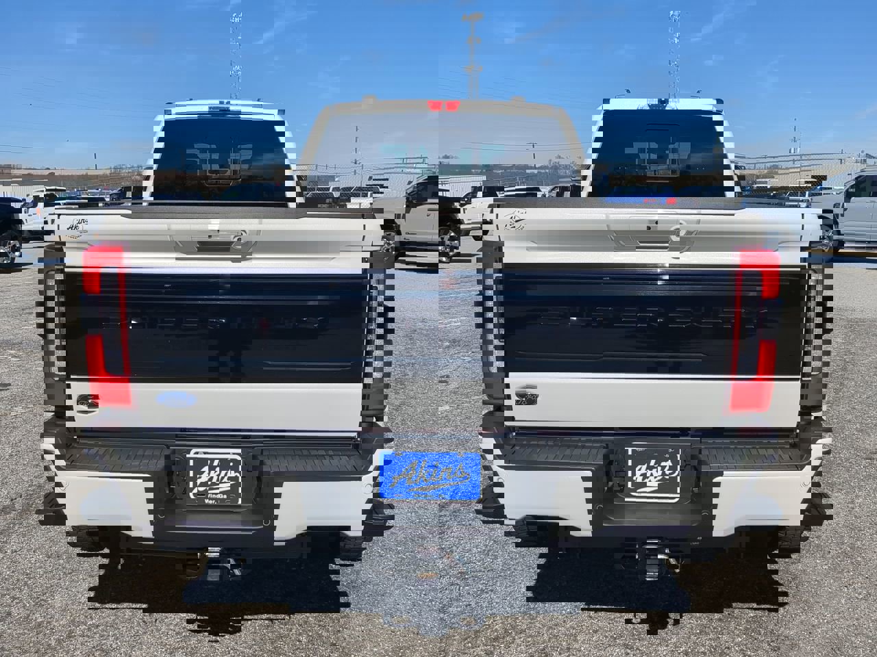 Certified 2025 Ford F450 Platinum w/ FX4 Off-Road Package image 3