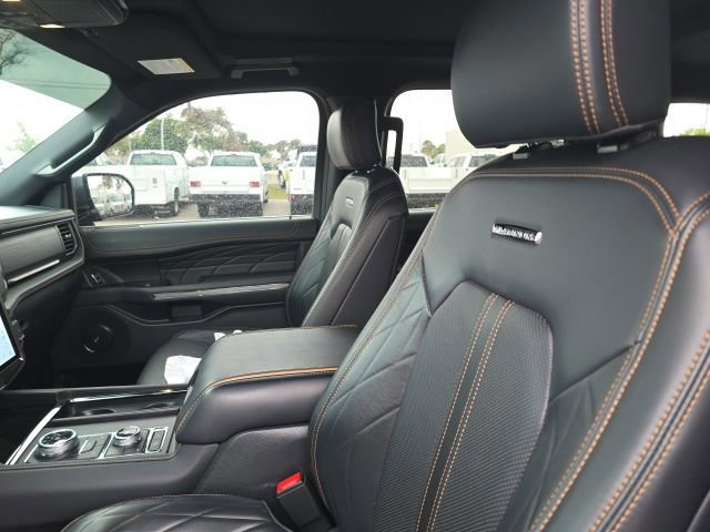 Certified 2024 Ford Expedition Platinum image 8