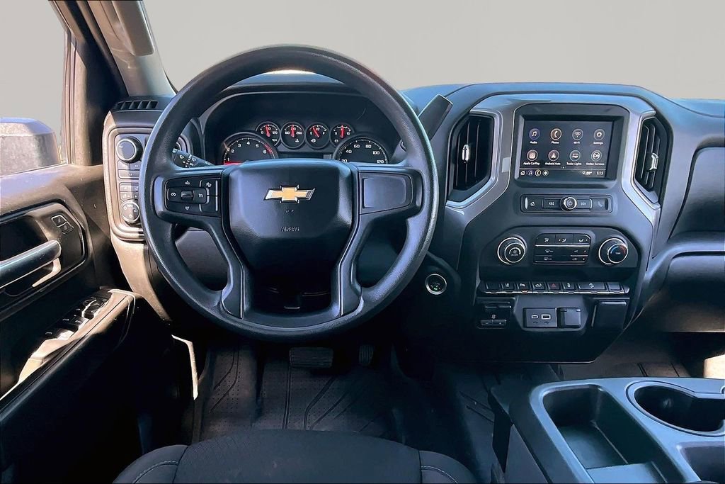 Used 2024 Chevrolet Silverado 2500 Custom w/ Custom Value Package image 5