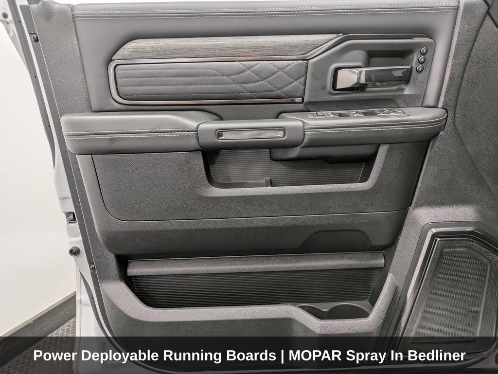 Used 2025 RAM 3500 Limited AWD/4WD image 10