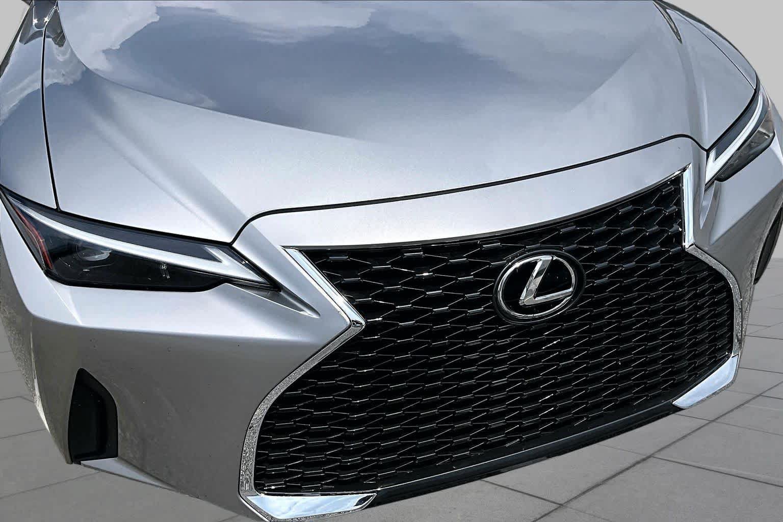 Used 2021 Lexus IS 300 w/ Accessory Package RWD image 33