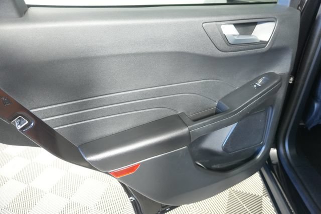Certified 2025 Ford Escape ST-Line FWD image 31
