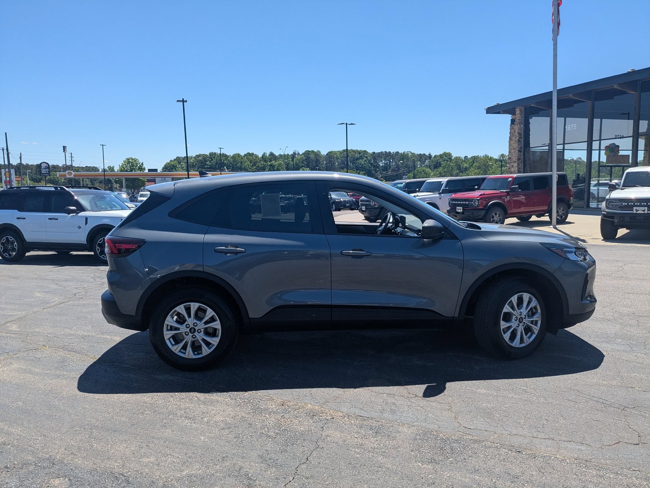 Certified 2025 Ford Escape Active w/ Cold Weather Package AWD/4WD image 11
