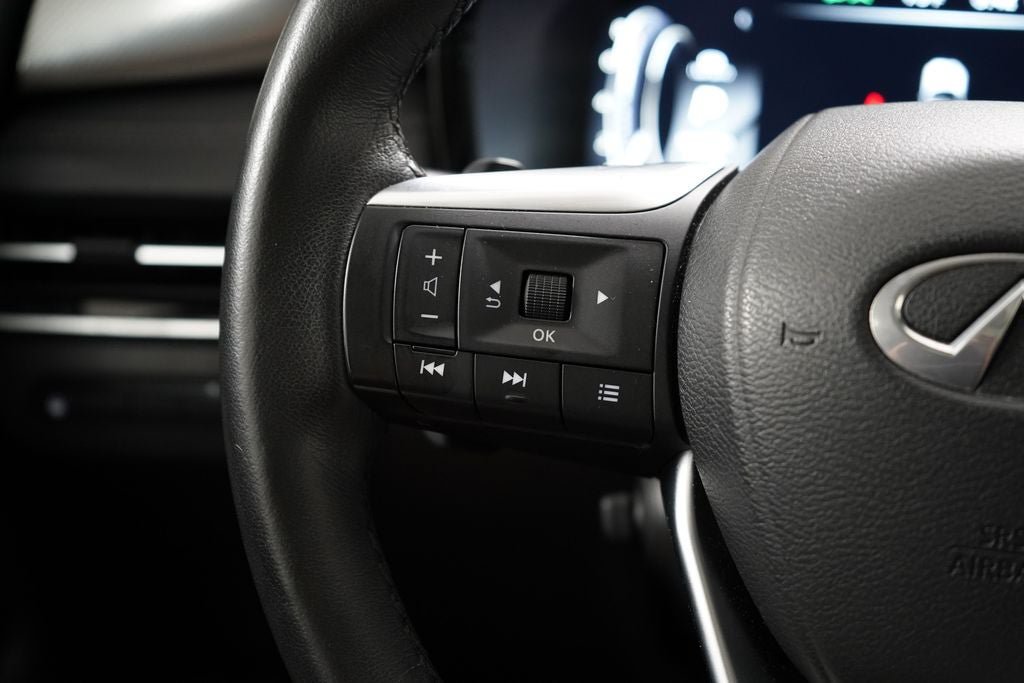 Used 2025 INFINITI QX60 Luxe AWD/4WD image 17