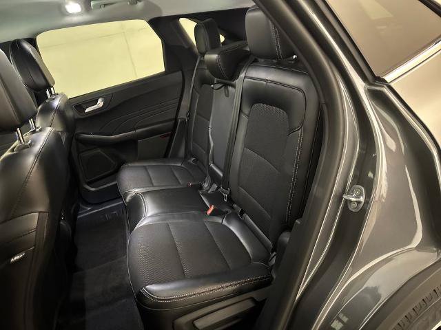Certified 2025 Ford Escape SE FWD image 32