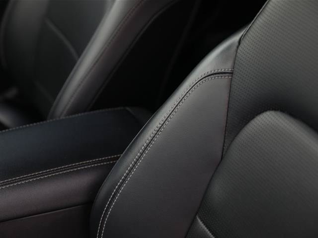 Certified 2024 Ford Escape Platinum AWD/4WD image 19