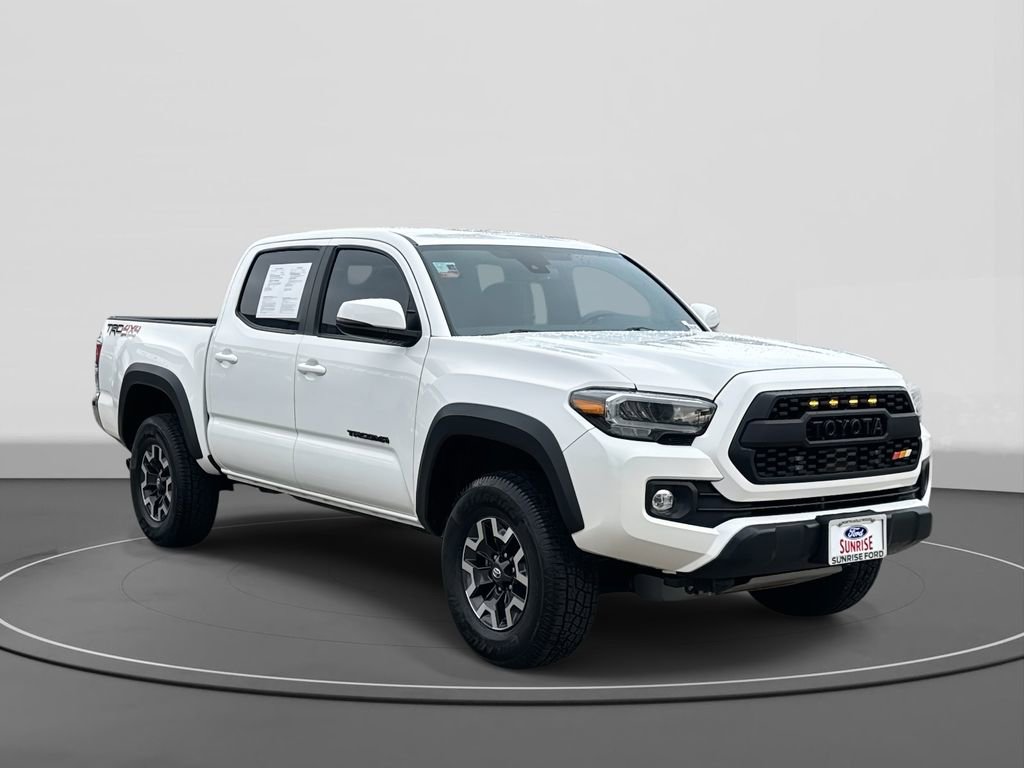 Used 2023 Toyota Tacoma TRD Off-Road image 4