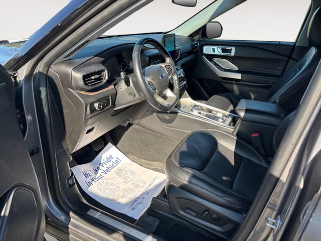 Certified 2022 Ford Explorer Limited w/ Limited Technology Package AWD/4WD image 9
