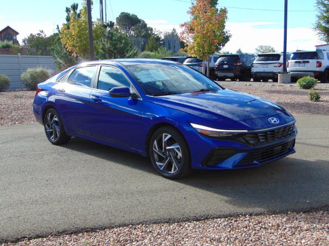 Used 2025 Hyundai Elantra Limited FWD image 8