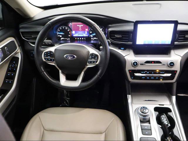 Certified 2022 Ford Explorer XLT w/ Equipment Group 202A image 29